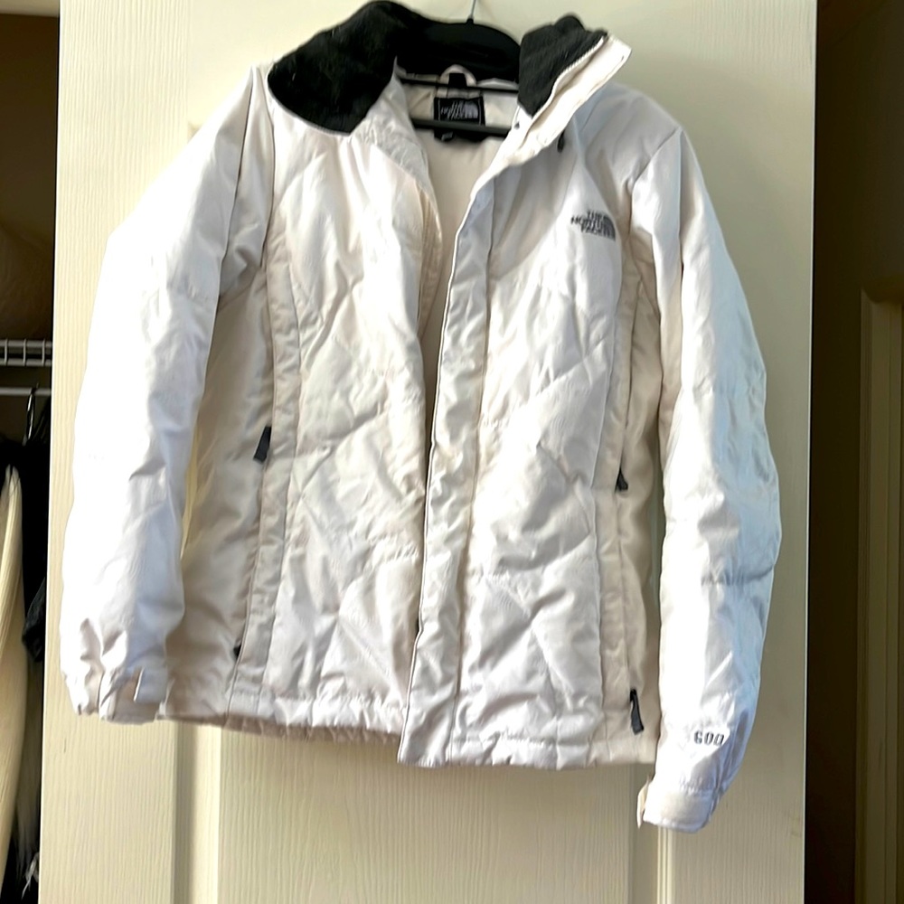 Gorgeous Northface jacket, white 600 m